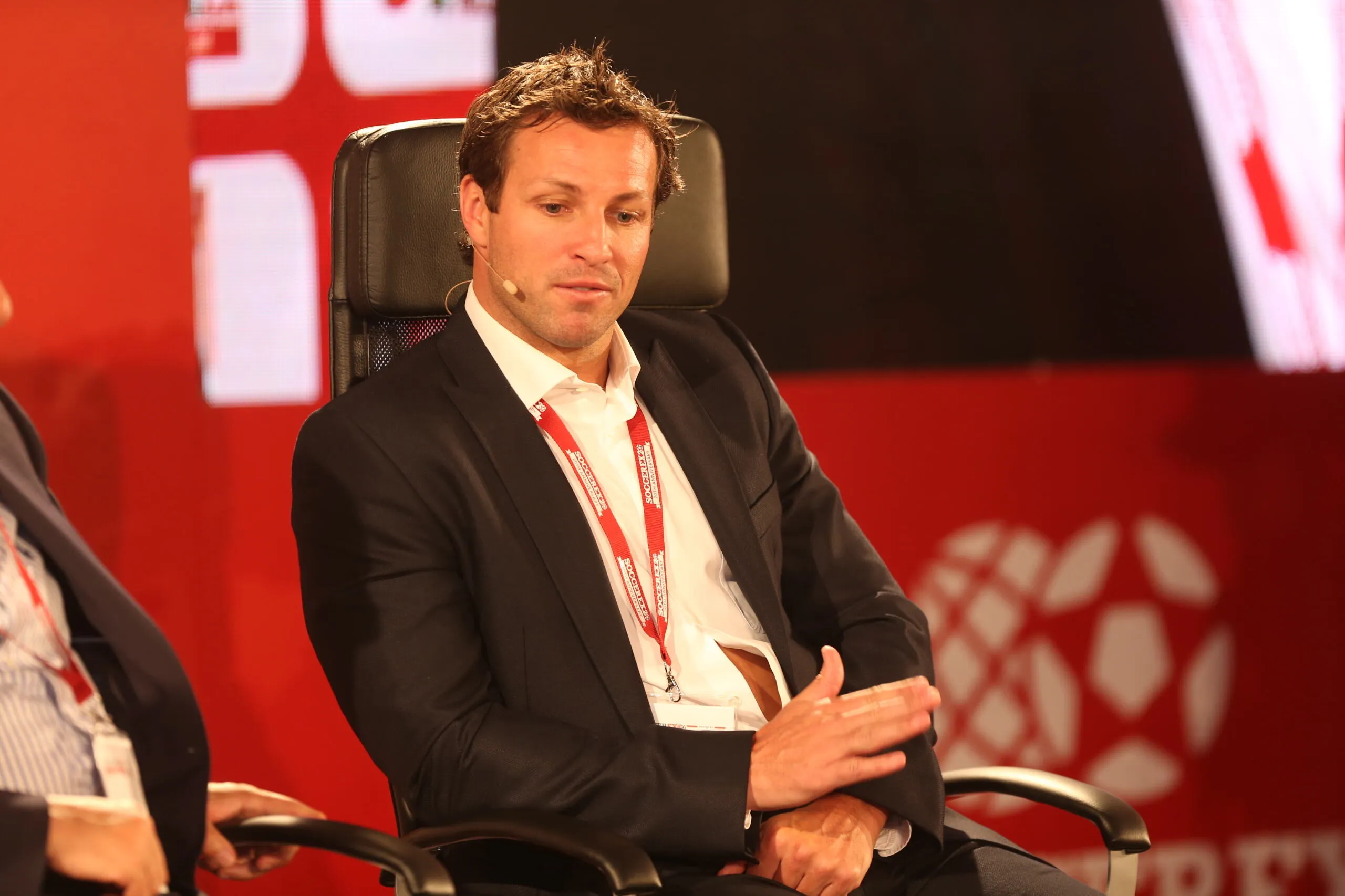 Lucas Neill-1 Lucas Neill-1